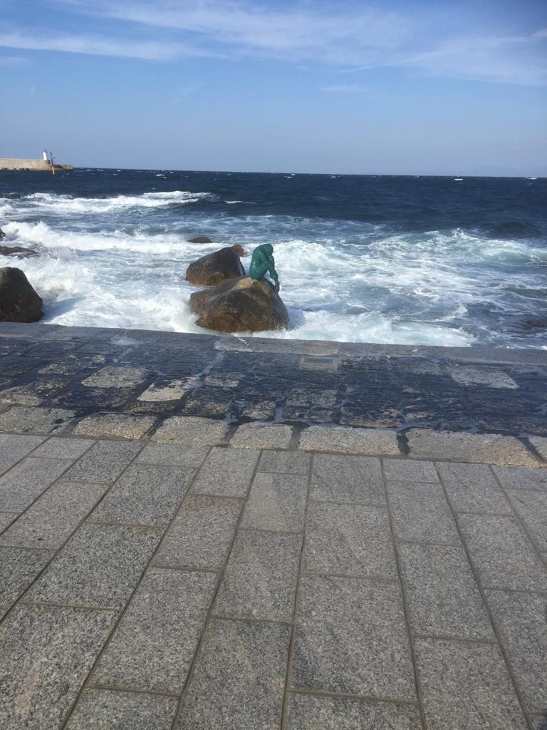 The little mermaid of île Rousse